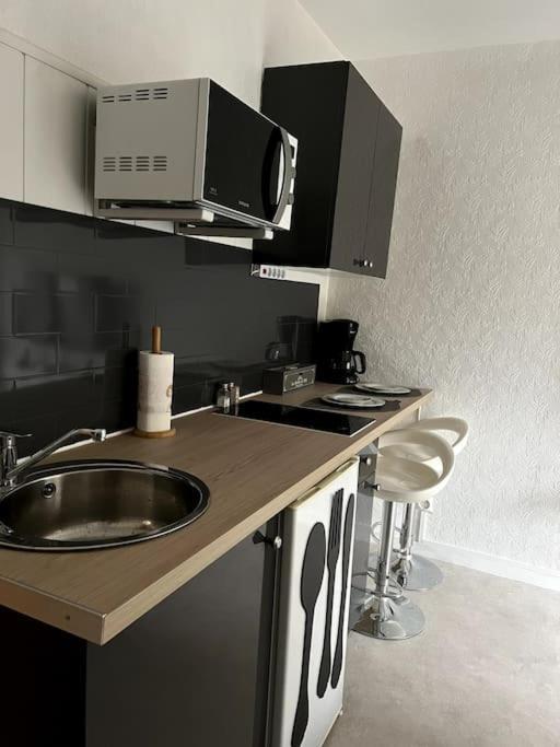 Joli Avec Parking Prive Apartment