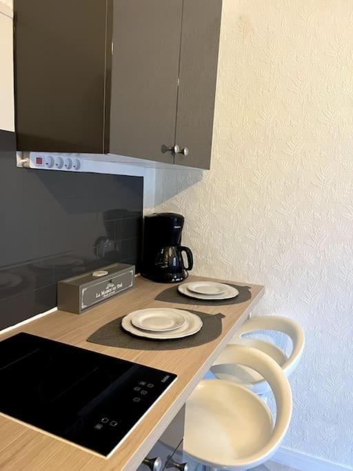 Joli Avec Parking Prive Apartment *